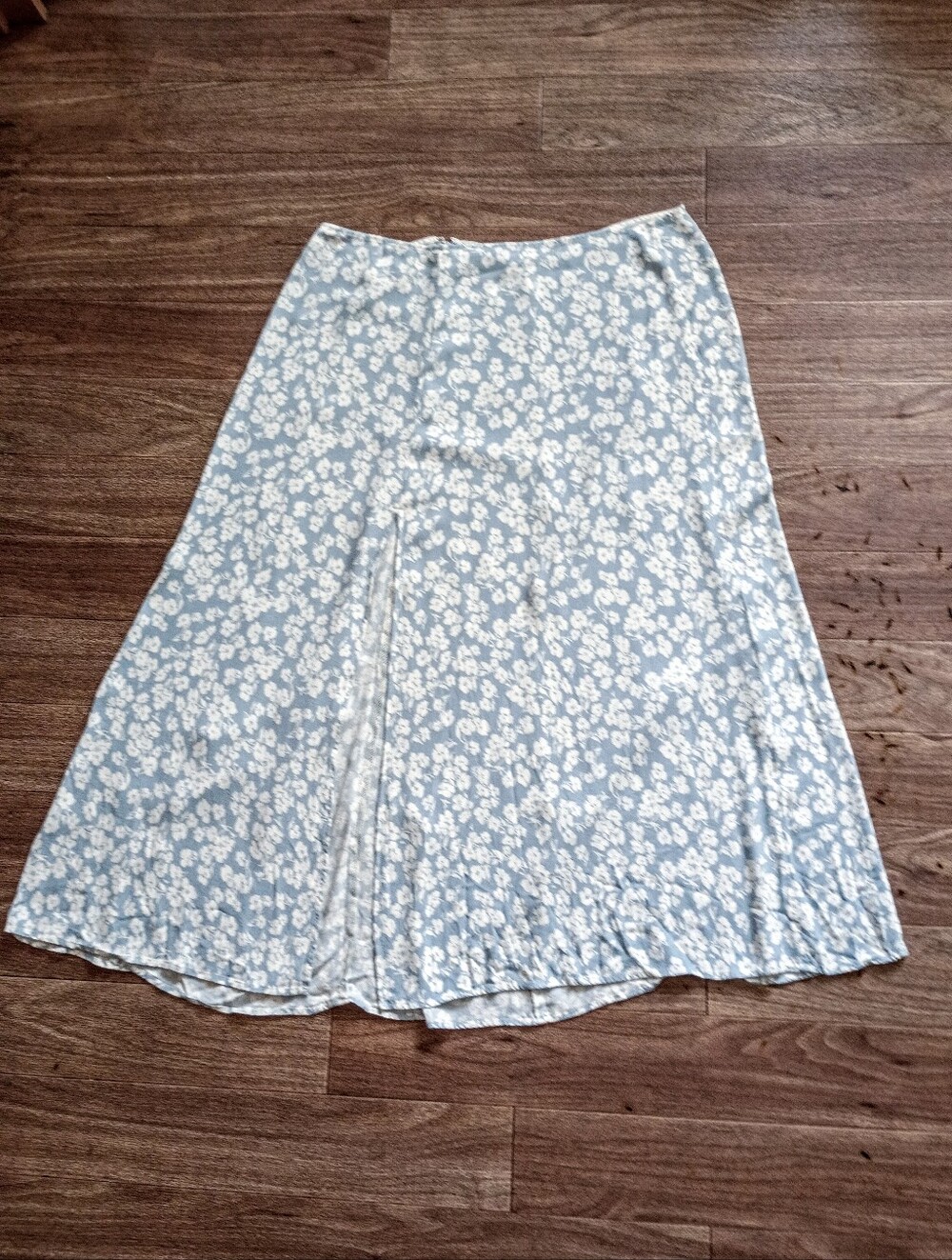 Reformation Blue White Floral Skirt sx 16 - Picture 4 of 8